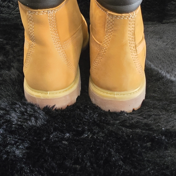 Timberland Tan Leather Boots - Picture 2 of 4